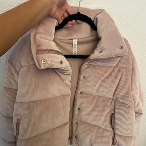 Alo Yoga ribbed velour puffer